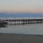 Flisvos Beach Apartment