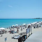 佛斯霍斯海滩公寓 *