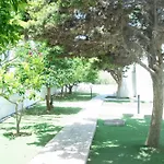 Flisvos Beach Apartment