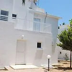 Flisvos شقة