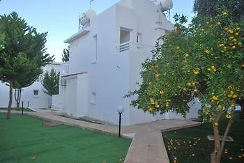 Flisvos Apartament *